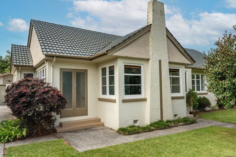 Photo of property in 37 Storey Avenue, Forest Lake, Hamilton, 3200