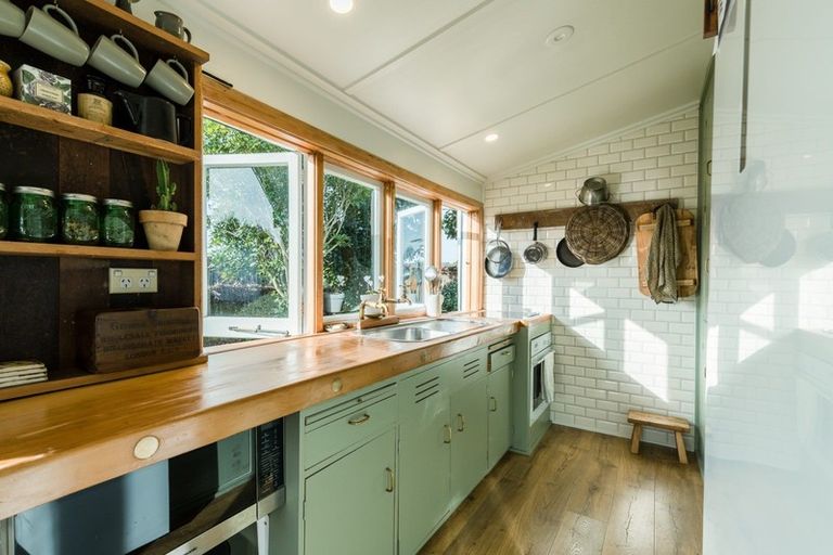 Photo of property in 109 Shakespeare Street, Leamington, Cambridge, 3432