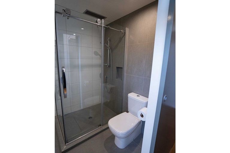 Photo of property in Waterloo Quay Apartments, 305/28 Waterloo Quay, Pipitea, Wellington, 6011