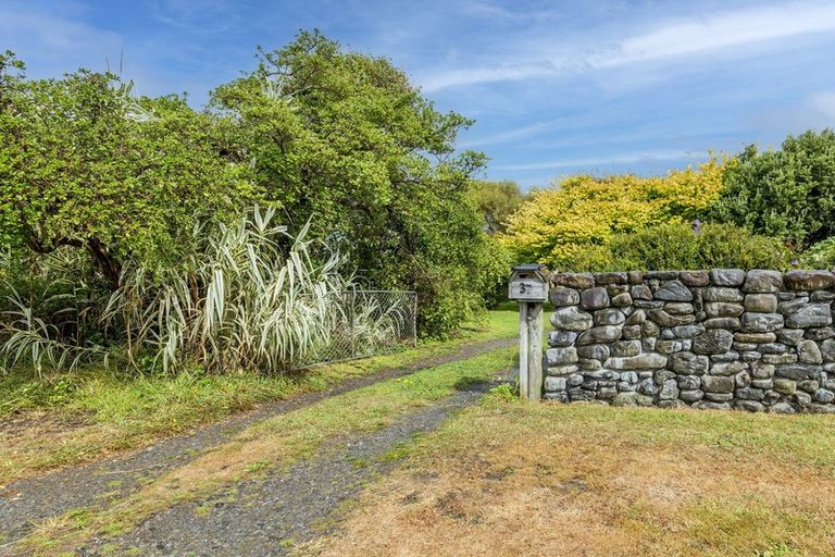 Photo of property in 37 Kiharoa Street, Otaki Beach, Otaki, 5512
