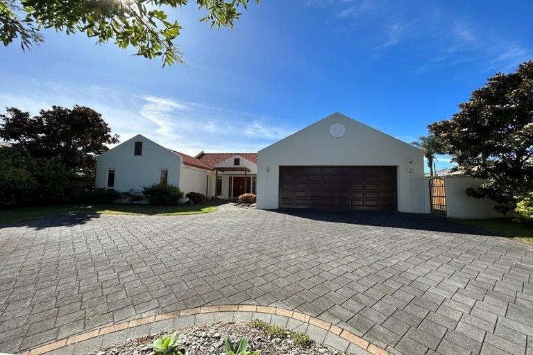 Photo of property in 51 Gravatt Road, Papamoa Beach, Papamoa, 3118