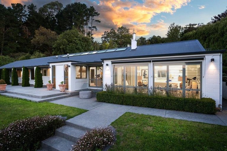 Photo of property in 849 Cashmere Road, Halswell, Christchurch, 8025