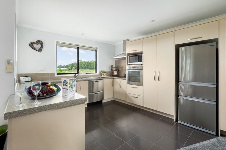 Photo of property in 43 Malta Crescent, Katikati, 3129