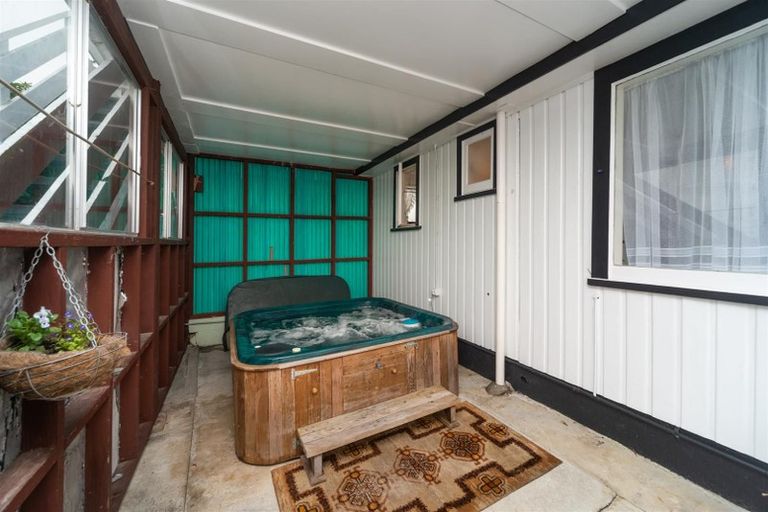 Photo of property in 10 Potaka Street, Marton, 4710