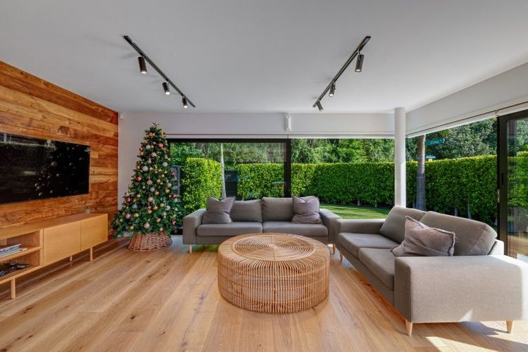 Photo of property in 56 Brixton Road, Manly, Whangaparaoa, 0930