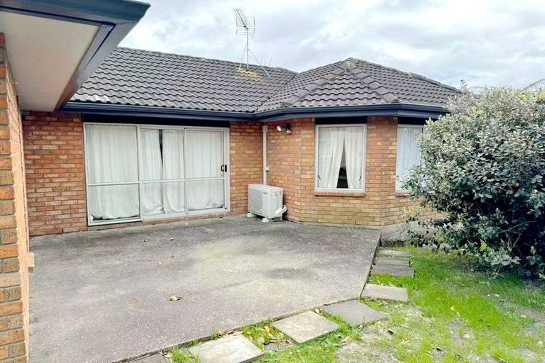 Photo of property in 102a Wharf Road, Te Atatu Peninsula, Auckland, 0610