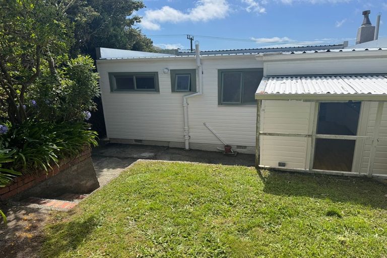 Photo of property in 21 Fraser Avenue, Johnsonville, Wellington, 6037