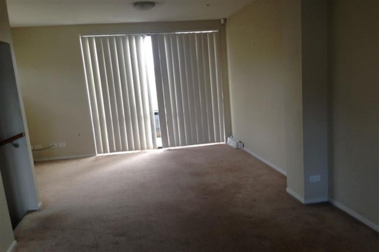 Photo of property in 2 Opito Way, East Tamaki, Auckland, 2013