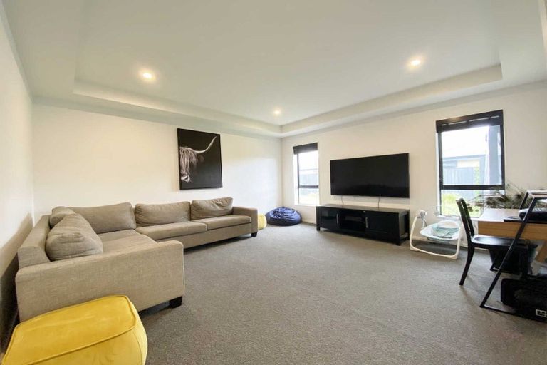 Photo of property in 7 Banded Place, Rolleston, 7615
