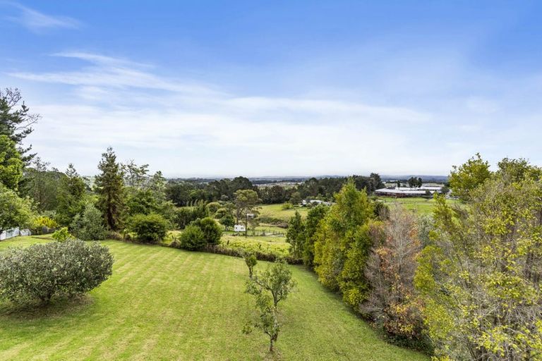 Photo of property in 462 Don Buck Road, Massey, Auckland, 0614