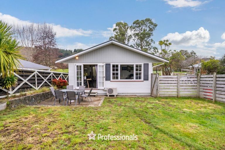 Photo of property in 73 Norana Road, Timberlea, Upper Hutt, 5018