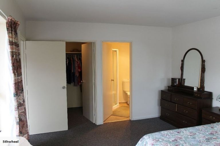 Photo of property in 51 Appleby Crescent, Burnside, Christchurch, 8053