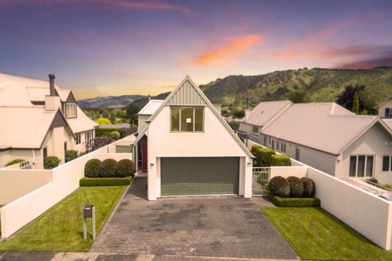 Photo of property in 2a Vernon Grove, Brown Owl, Upper Hutt, 5018
