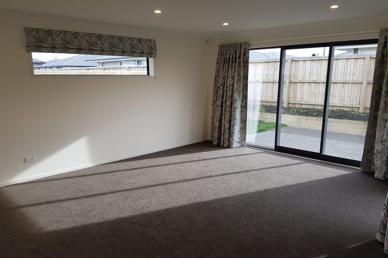 Photo of property in 17 Tutton (pvt) Mews, Rangiora, 7400