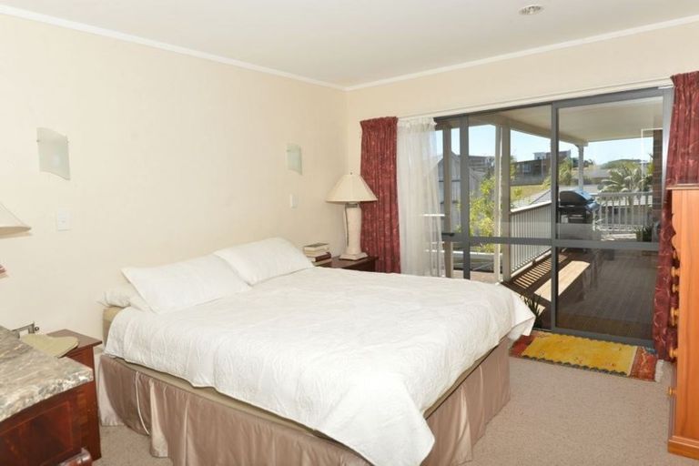 Photo of property in 8 Kihi Place, Ruakaka, 0116