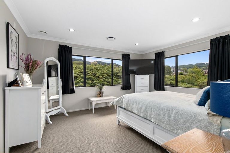 Photo of property in 73 Percy Kinsman Crescent, Riverstone Terraces, Upper Hutt, 5018