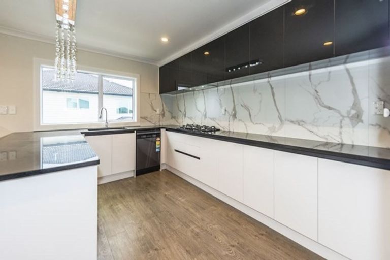 Photo of property in 16 Quattro Avenue, Flat Bush, Auckland, 2019