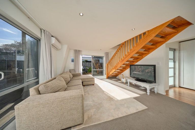 Photo of property in 2/5 Kotuku Road, South Bay, Kaikoura, 7300