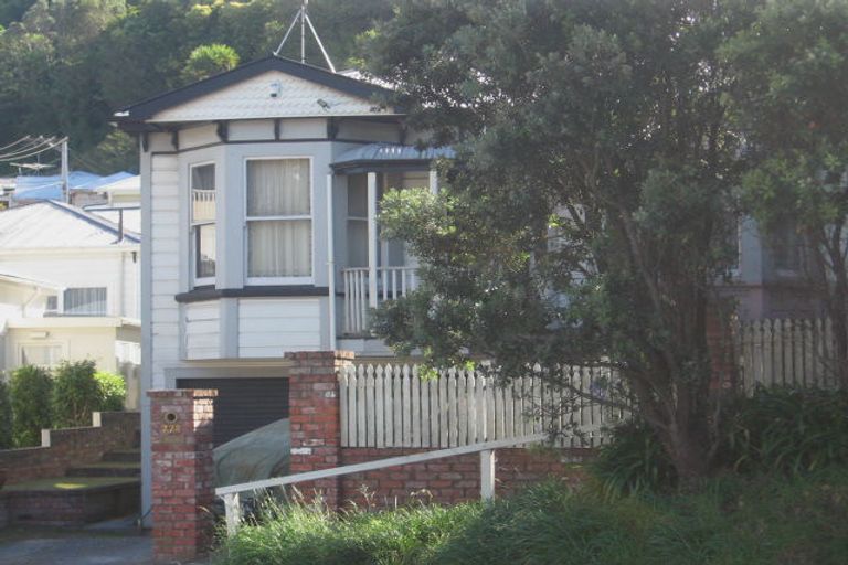 Photo of property in 228 Ohiro Road, Brooklyn, Wellington, 6021