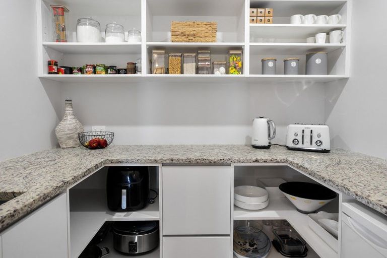 Photo of property in 20 Topping Place, Whitianga, 3510