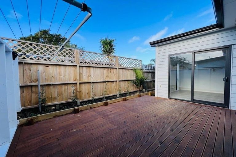 Photo of property in 82d Eversleigh Road, Belmont, Auckland, 0622