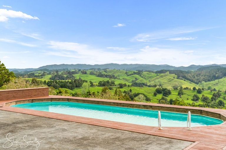 Photo of property in 338a Wairere Road, Paparoa, 0571