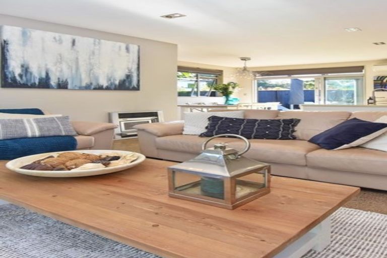 Photo of property in 12 Tuakura Way, The Gardens, Auckland, 2105