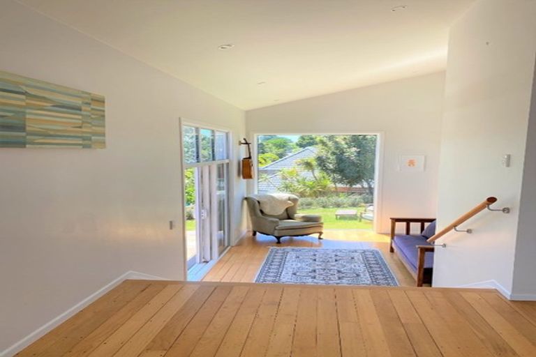 Photo of property in 11 Willow Avenue, Birkenhead, Auckland, 0626