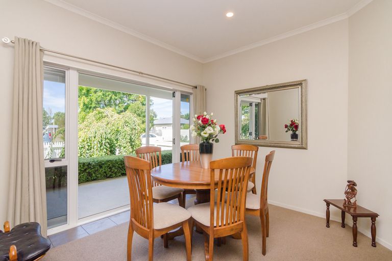 Photo of property in 8 Awhina Drive, Greytown, 5712