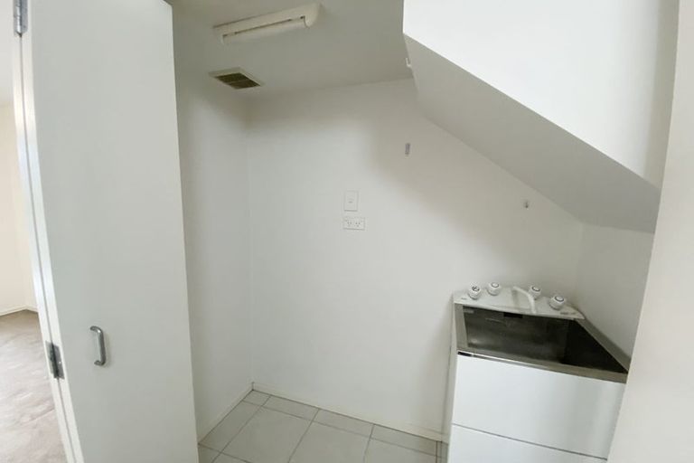 Photo of property in 4/1 Opito Way, East Tamaki, Auckland, 2013