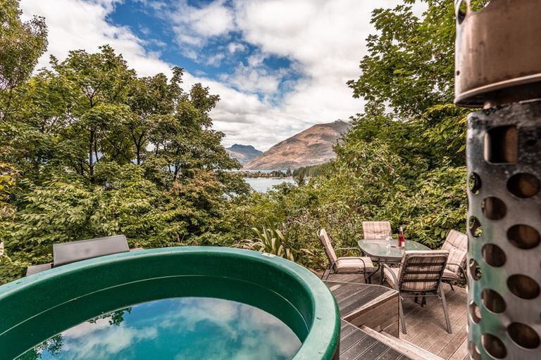 Photo of property in 12a Maxwell Place, Queenstown, 9300
