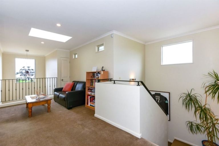 Photo of property in 8 Napoleon Close, Harewood, Christchurch, 8051