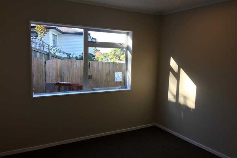 Photo of property in 553b East Coast Road, Browns Bay, Auckland, 0630