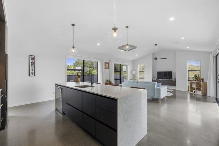 Photo of property in 54 Fernbrook Drive, Hurworth, New Plymouth, 4310