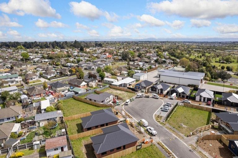 Photo of property in 17 Poipoi Place, Aranui, Christchurch, 8061