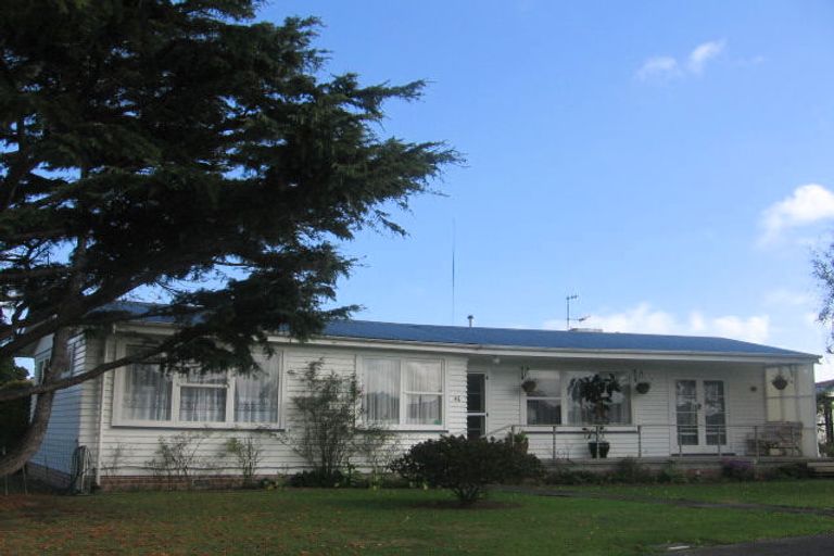 Photo of property in 46 Sutherland Crescent, Westbrook, Palmerston North, 4412