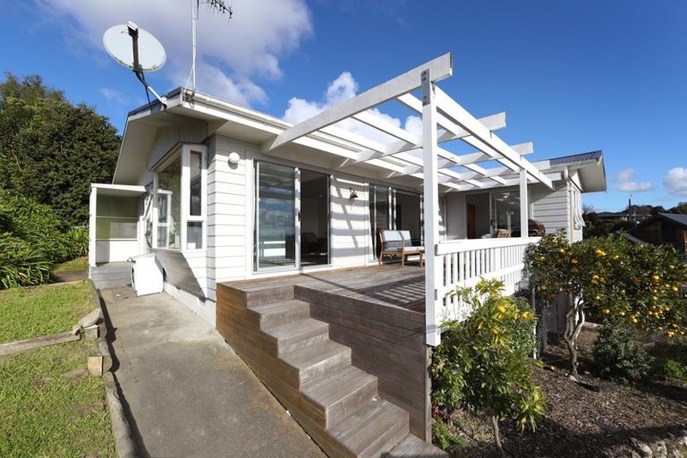 Photo of property in 11 Busby Hill, Havelock North, 4130