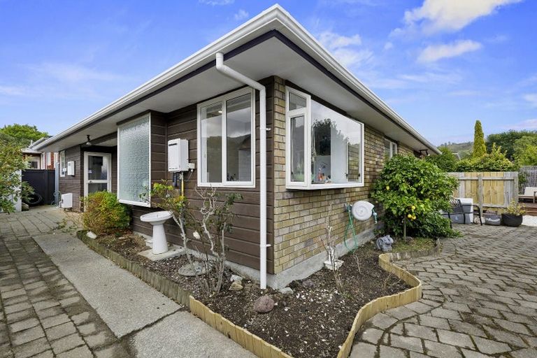 Photo of property in 3/3 Kennedy Grove, Stokes Valley, Lower Hutt, 5019