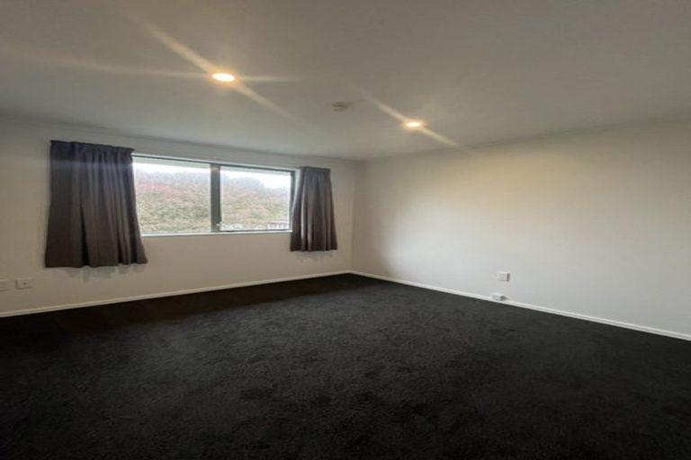 Photo of property in 6 Ribbonwood Terrace, Ranui, Porirua, 5024