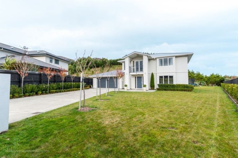 Photo of property in 23 Mervyn Kemp Drive, Tawa, Wellington, 5028