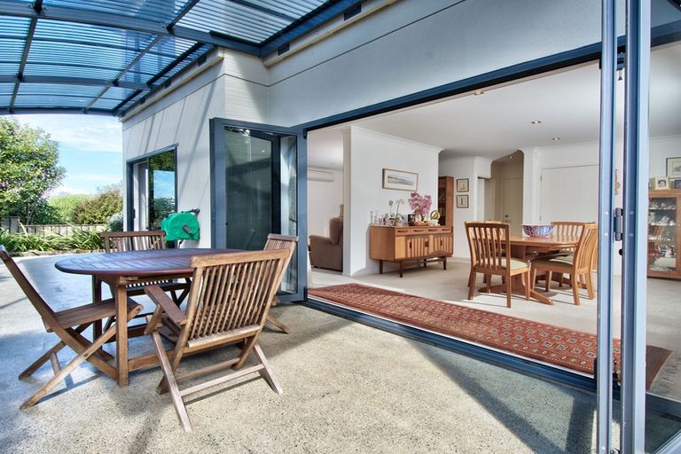 Photo of property in 22d Shetland Street, Glen Eden, Auckland, 0602