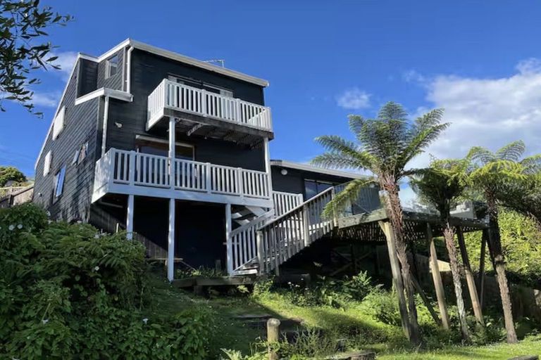 Photo of property in 2/60 Hastings Road, Mairangi Bay, Auckland, 0630