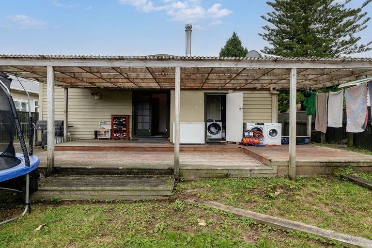 Photo of property in 6 Napier Road, Terrace End, Palmerston North, 4410