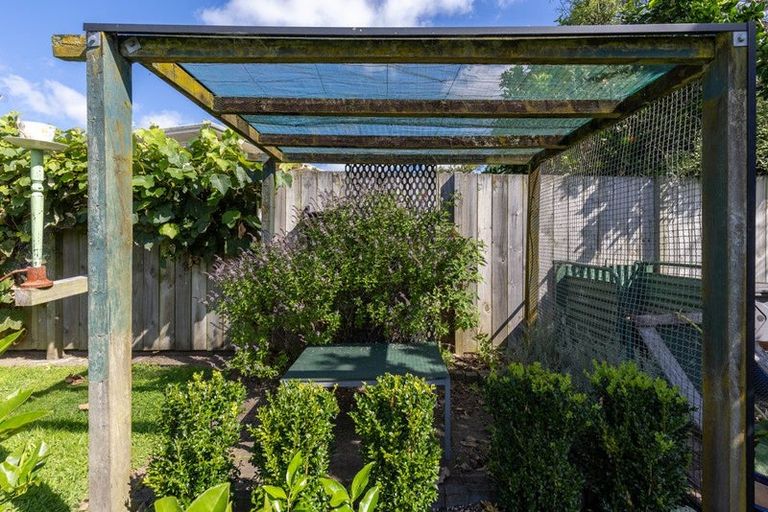 Photo of property in 70 Great South Road, Huntly, 3700