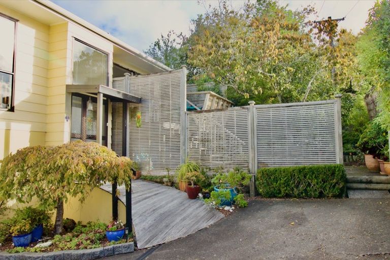 Photo of property in 2/48 Becroft Drive, Forrest Hill, Auckland, 0620