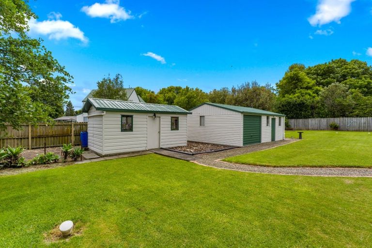 Photo of property in 19 Rosella Grove, Waimauku, 0812