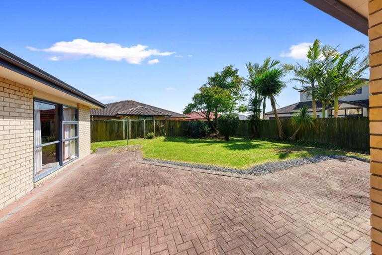 Photo of property in 20 Gransna Lane, East Tamaki, Auckland, 2013
