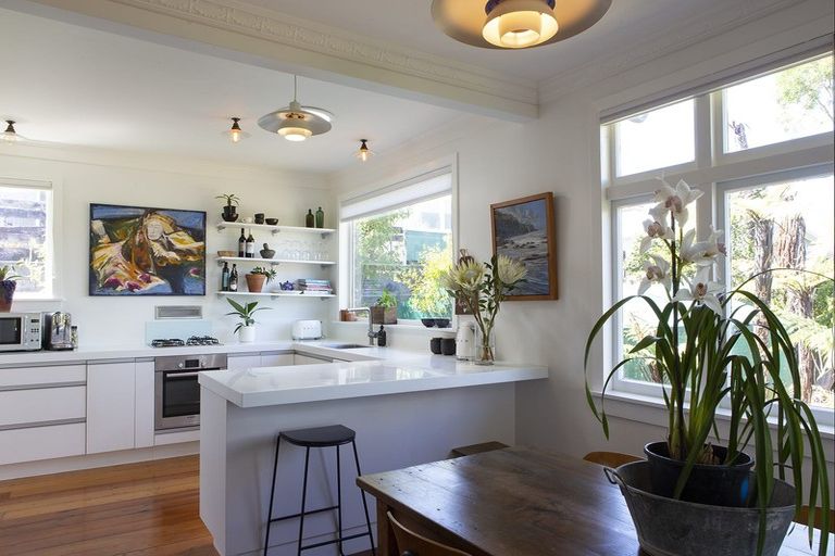 Photo of property in 2 Dale Street, Lower Vogeltown, New Plymouth, 4310