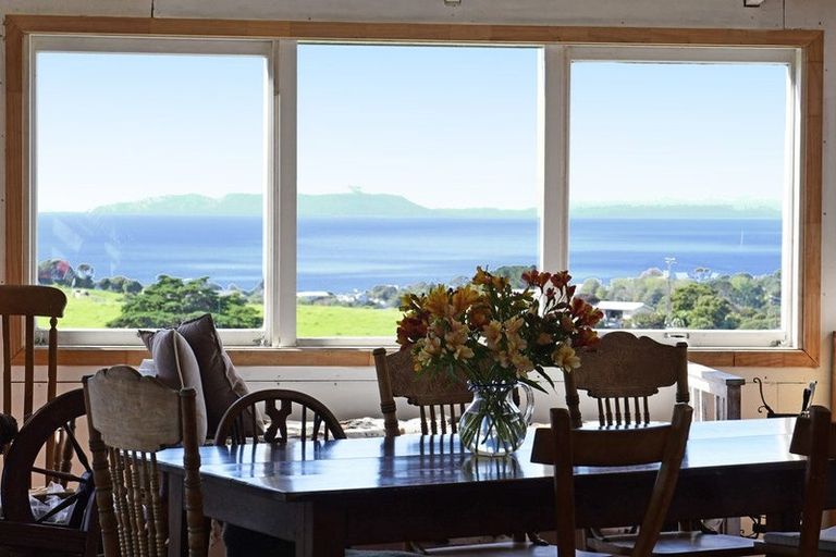 Photo of property in 18 Old School Road, Leigh, 0985