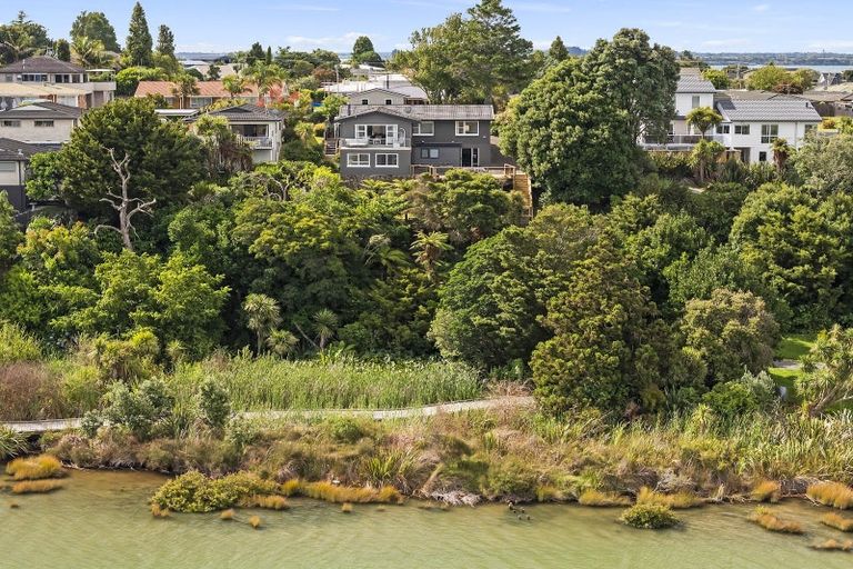 Photo of property in 28 Sunny Bay Road, Matua, Tauranga, 3110
